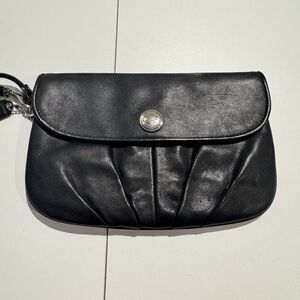 COACH Black Leather Pleated Flap Wristlet Clutch Organizer Baby Blue Interior
